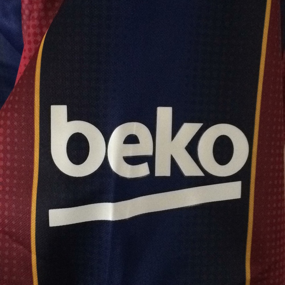 Barcelona Home Jersey - OPEN TO OFFERS!😊💵💵 - Picture 10 of 11